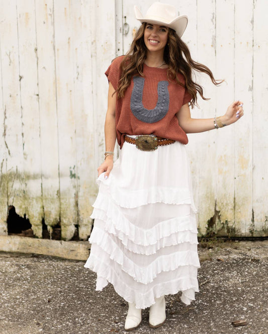 Horseshoe sleeveless sweater